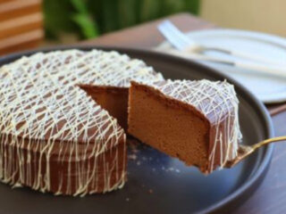 新着レシピ:チョコレートスフレチーズケーキ